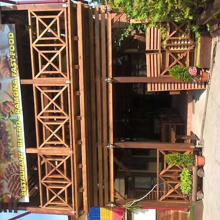 Pensiunea Ramona Tulcea Exterior foto